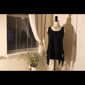 ➰➰Black faux suede split fringe sleeveless shirt